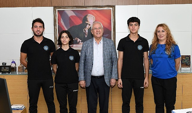 Başkan Selvitopu Başarılı Sporcuları Kutladı