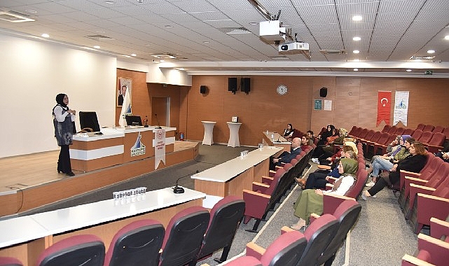 Kartepe’de mutlu aile, mutlu toplum semineri