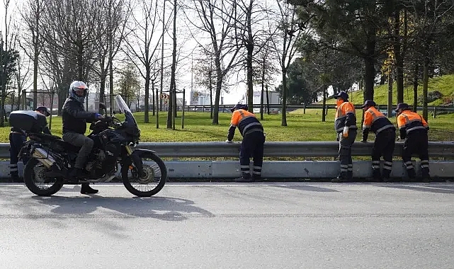 İBB’nin ‘Motorcu Dostu Bariyer” Çalışmaları Hız Kesmeden Devam Ediyor