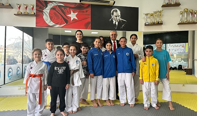 Başkan Topaloğlu’ndan karatecilere ziyaret