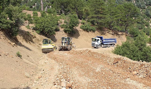 Büyükşehir’den Manavgat’ta asfalt öncesi hazırlık
