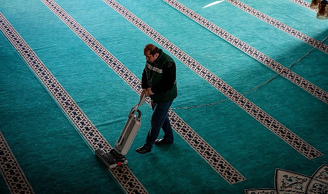 Camiler Kandil Öncesi Temizlendi