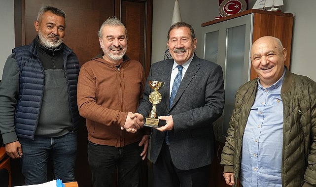 Milas Belediyespor Briç Takımı Üçüncülük Kupası ile Birlikte Başkan Topuz’u Ziyaret Etti