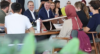 Ömer Çelik, Taze’ye gitti Milli İrade’yi çok beğendi