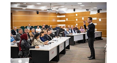 İzmirli muhtarlar Bornova Muhtarlar Akademisi’nde buluştu