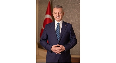 Büyükakın, öğretmen ve öğrencileri tebrik etti