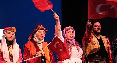 Büyükakın: “Sizler sadece öğrenci değil, gönül elçilerimizsiniz”
