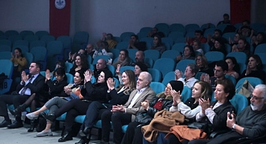 Konak’ta Nazım’a unutulmaz anma