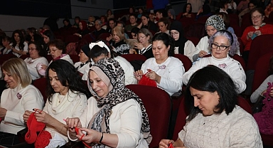 Nilüfer’de kadınlar iyilik için ilmek attılar