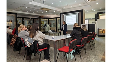 İzmirli yurttaşlar, rahim ağzı kanserine karşı bilinçleniyor