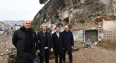 Başkan Aydın Hisar’da Tarihe Sahip Çıkıyor