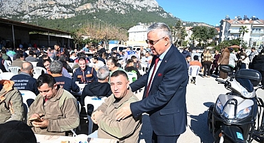 Başkan Yardımcısı Gül’den belediye personeline yemek