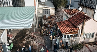 Bornova’daki fabrika yangını söndürüldü