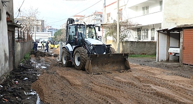 Edremit’te yol seferberliği: 14 ekip aynı anda sahada