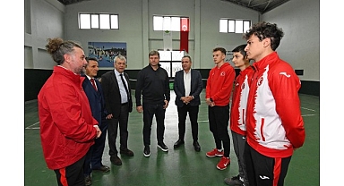 Ertuğrul Sağlam’dan Genç Sporculara İlham Veren Ziyaret