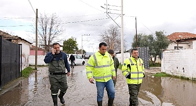 Torbalı Belediyesi’nden Yağmur Mesaisi: Sorunlar Anında Çözüldü!