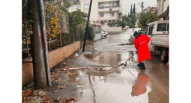 Yenişehir Belediyesi Yağışa Karşı Sahada: Merkez ve Kırsalda Eş Zamanlı Müdahale