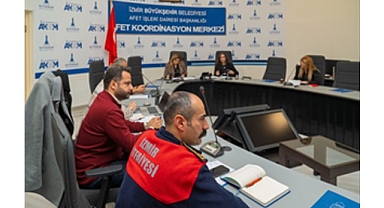İzmir’de yağış sonrası hasar tespit ve müdahale çalışmaları devam ediyor