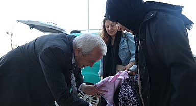 Başkan Şadi Özdemir “Anne Taksi”nin direksiyonuna geçti