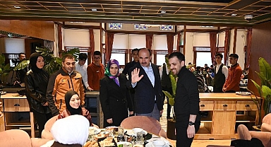 Başkan Altay Konya’daki Gazzeli Ailelerle İftar Sofrasında Buluştu