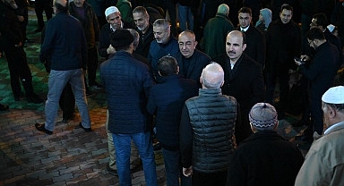 Başkan Altay ve Başkan Kavuş Konyalıların İlk Teravih Namazı Heyecanına Ortak Oldu
