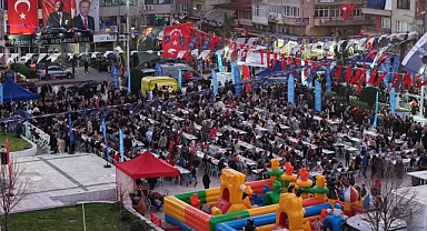 Başkan Çerçioğlu İncirliova’da İftar Sofrasında Vatandaşlar İle Bir Araya Geldi