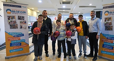 Bilgievleri’nden baba-oğul bowling turnuvası