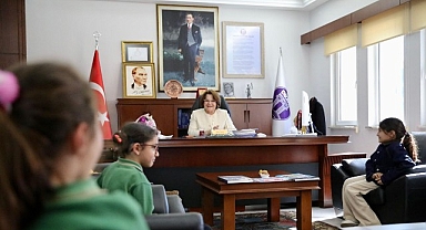 Didimli Öğrenciler Yerel Yönetimi Başkan Hatice Gençay’dan Dinledi