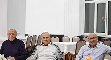 Eski Başkanlar İftar Sofrasında Bir Araya Geldi