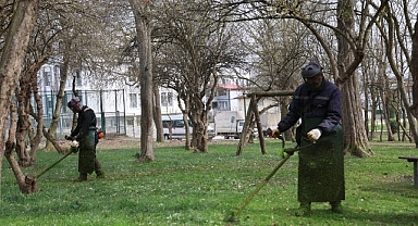 Kartepe’de Bahar Temizliği Yabani Ot ve Dikenler Temizleniyor
