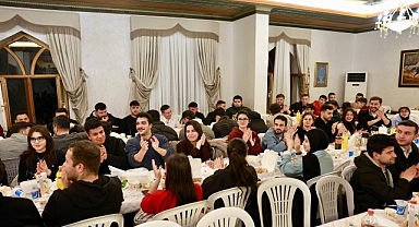 Nevşehir Belediyesi Başkanlık Makamını Sahur Sofrasına Çevirdik