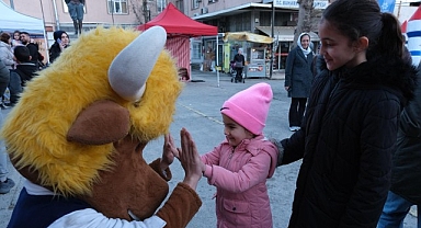 Çocuklar ve Ailelerinden Başkan Çerçioğlu’na Teşekkür