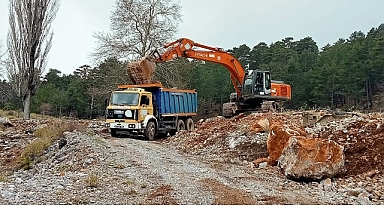 Alanya’da yol bakım çalışmaları sürüyor