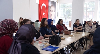 Anne Adaylarına Yol Gösteren Seminer