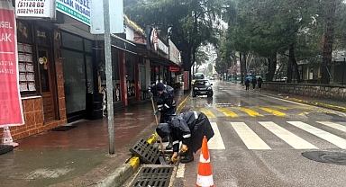 Büyükşehir, su baskını ve taşkın riskine karşı sahada