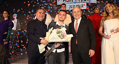 EİB XX. Moda Tasarım Yarışması’nın Şampiyonu Halit Tiryaki Oldu