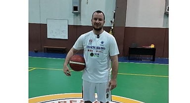 Menderes Belediyesi Basketbol Takımından Dikkat Çeken Hareket